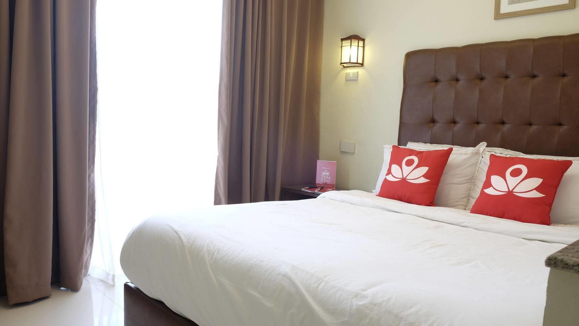 Zen Rooms Malate Robinsons Манила Экстерьер фото